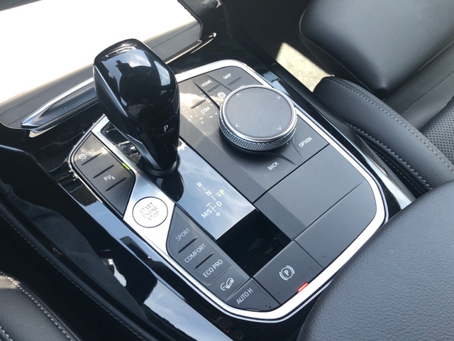 BMW X4 xDrive20d color Blanco. Año 2023. 140KW(190CV). Diésel. En concesionario Proa Premium Palma de Baleares