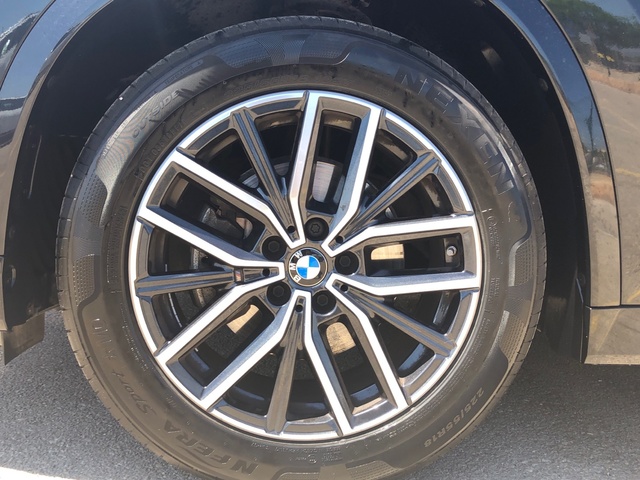BMW X1 sDrive18i color Negro. Año 2023. 100KW(136CV). Gasolina. En concesionario Proa Premium Palma de Baleares
