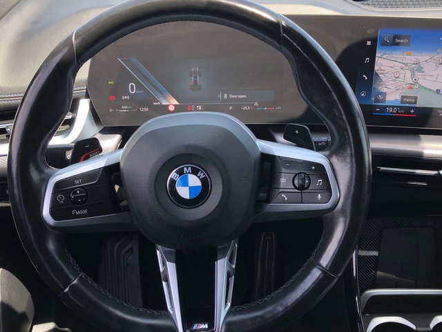 BMW X1 sDrive18i color Negro. Año 2023. 100KW(136CV). Gasolina. En concesionario Proa Premium Palma de Baleares