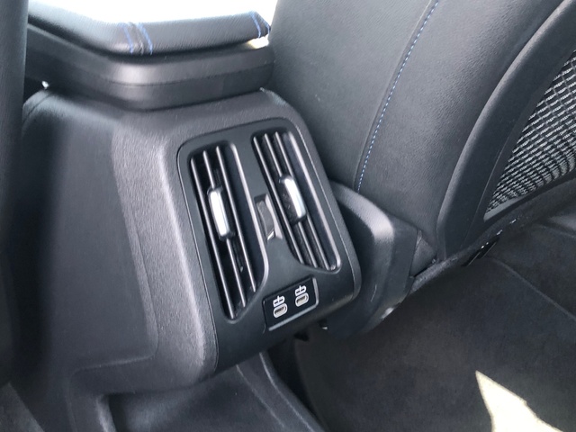 BMW X1 sDrive18i color Negro. Año 2023. 100KW(136CV). Gasolina. En concesionario Proa Premium Palma de Baleares