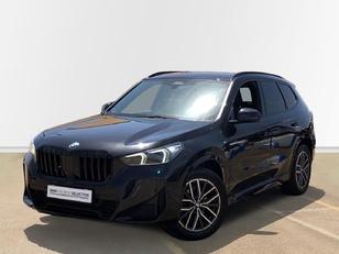 Fotos de BMW X1 sDrive18i color Negro. Año 2023. 100KW(136CV). Gasolina. En concesionario Proa Premium Palma de Baleares