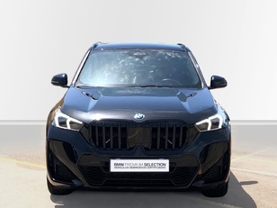 Fotos de BMW X1 sDrive18i color Negro. Año 2023. 100KW(136CV). Gasolina. En concesionario Proa Premium Palma de Baleares