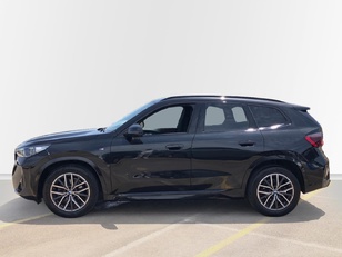 Fotos de BMW X1 sDrive18i color Negro. Año 2023. 100KW(136CV). Gasolina. En concesionario Proa Premium Palma de Baleares
