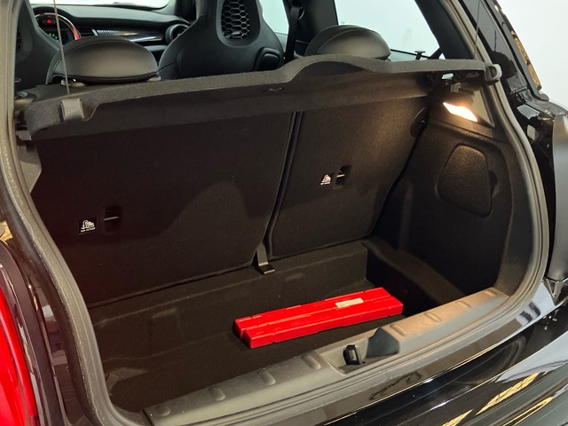 fotoG 16 del MINI MINI 3 Puertas John Cooper Works 170 kW (231 CV) 231cv Gasolina del 2019 en Baleares