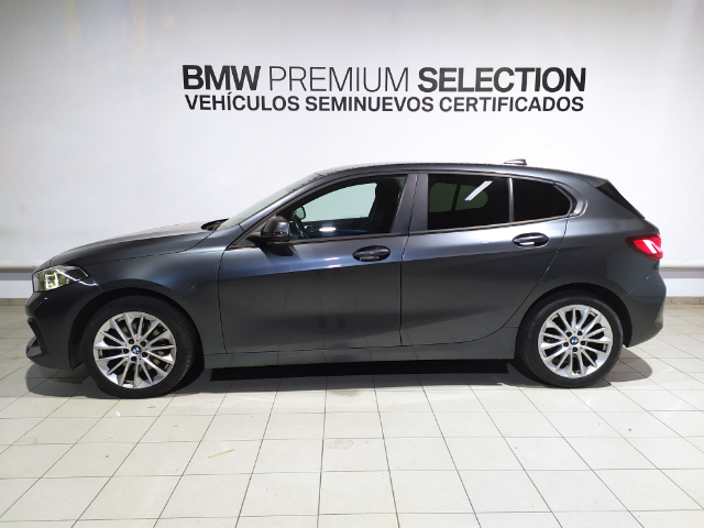 BMW Serie 1 118d color Gris. Año 2021. 110KW(150CV). Diésel. En concesionario Hispamovil Elche de Alicante