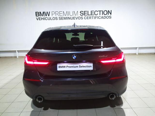 BMW Serie 1 118d color Gris. Año 2021. 110KW(150CV). Diésel. En concesionario Hispamovil Elche de Alicante