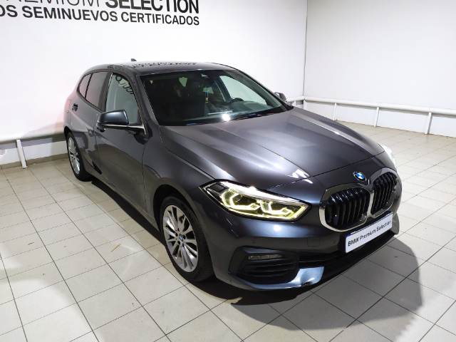 BMW Serie 1 118d color Gris. Año 2021. 110KW(150CV). Diésel. En concesionario Hispamovil Elche de Alicante