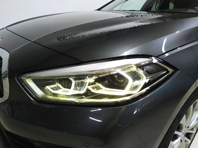 BMW Serie 1 118d color Gris. Año 2021. 110KW(150CV). Diésel. En concesionario Hispamovil Elche de Alicante