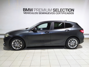 Fotos de BMW Serie 1 118d color Gris. Año 2021. 110KW(150CV). Diésel. En concesionario Hispamovil Elche de Alicante