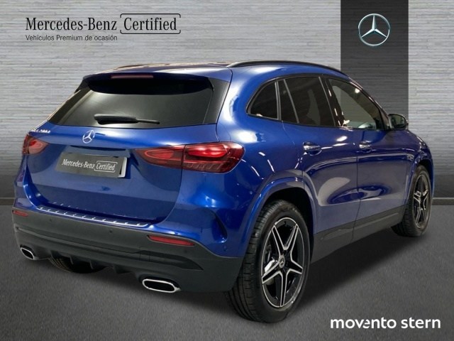 Mercedes-Benz GLA 200 D - 2