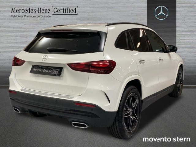 Mercedes-Benz GLA 200 D - 2