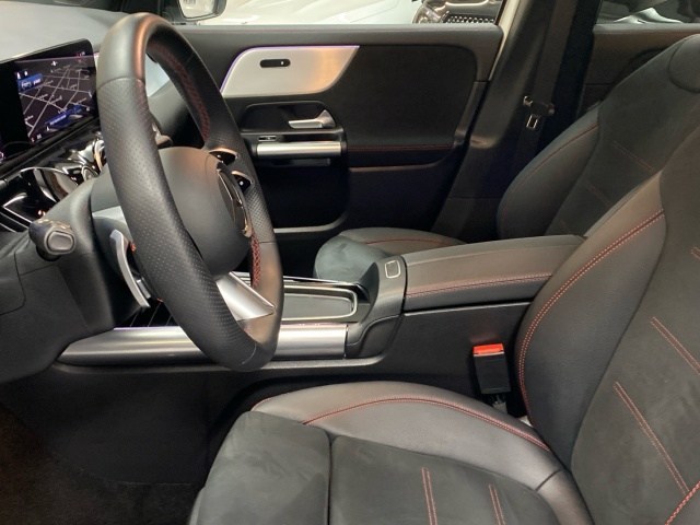 Mercedes-Benz GLA 200 D - 7