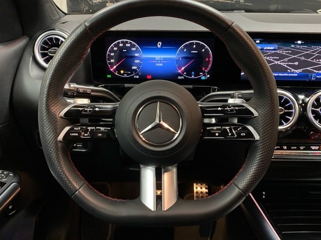 Mercedes-Benz GLA 200 D - 9