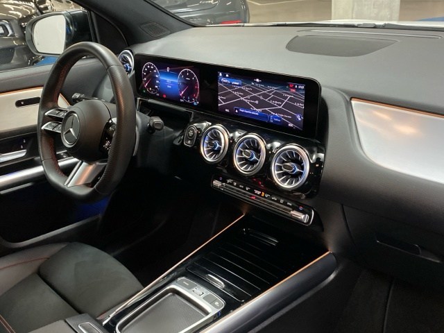 Mercedes-Benz GLA 200 D - 10