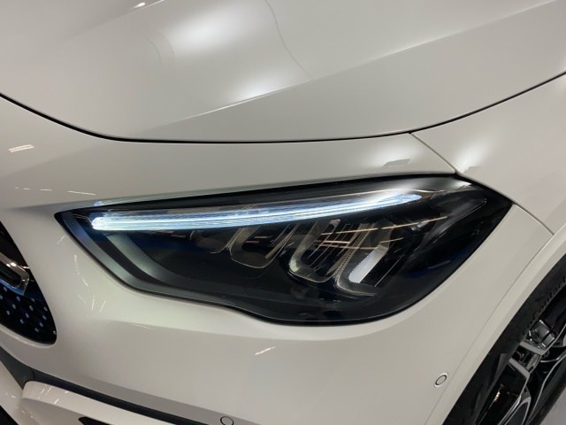 Mercedes-Benz GLA 200 D - 13