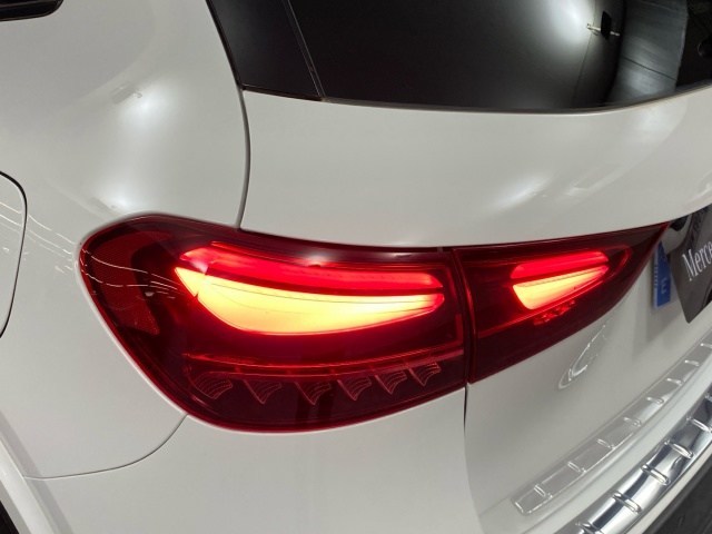 Mercedes-Benz GLA 200 D - 18