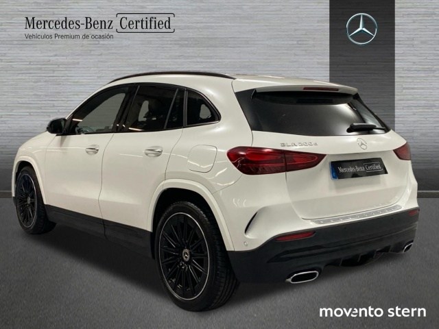 Mercedes-Benz GLA 200 D - 4