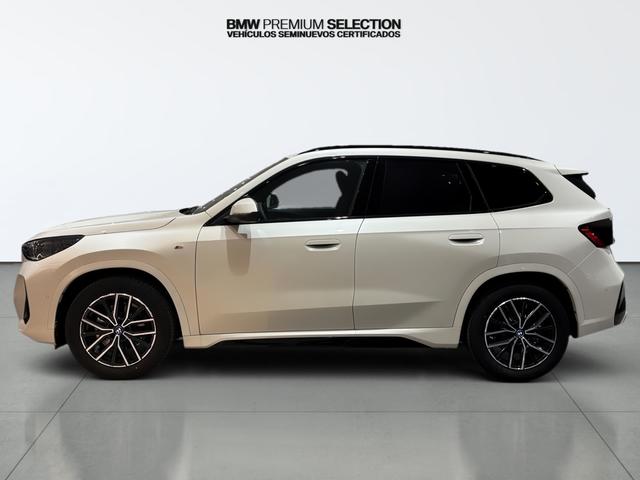 BMW iX1 eDrive20 color Blanco. Año 2025. 150KW(204CV). Eléctrico. En concesionario Automotor Costa, S.L.U. de Almería