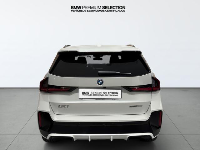 BMW iX1 eDrive20 color Blanco. Año 2025. 150KW(204CV). Eléctrico. En concesionario Automotor Costa, S.L.U. de Almería