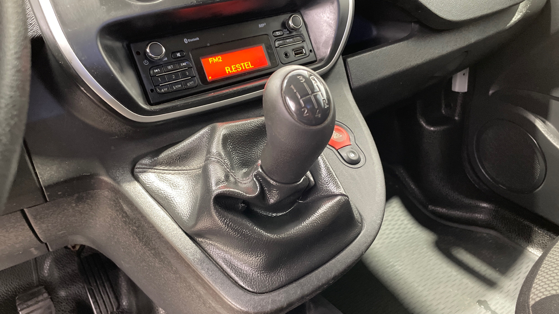 Renault Kangoo Furgon dCi 90 - 17