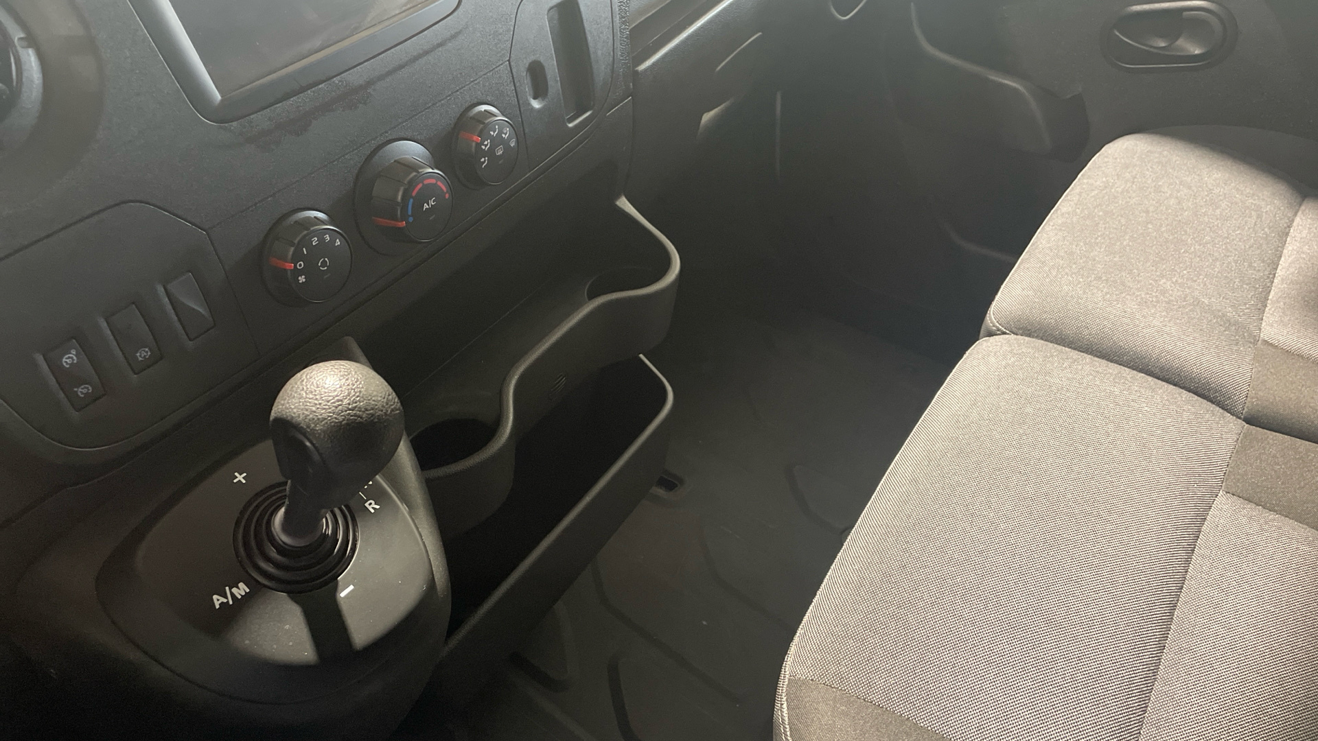 Renault Master Furgon dCi 170 - 17