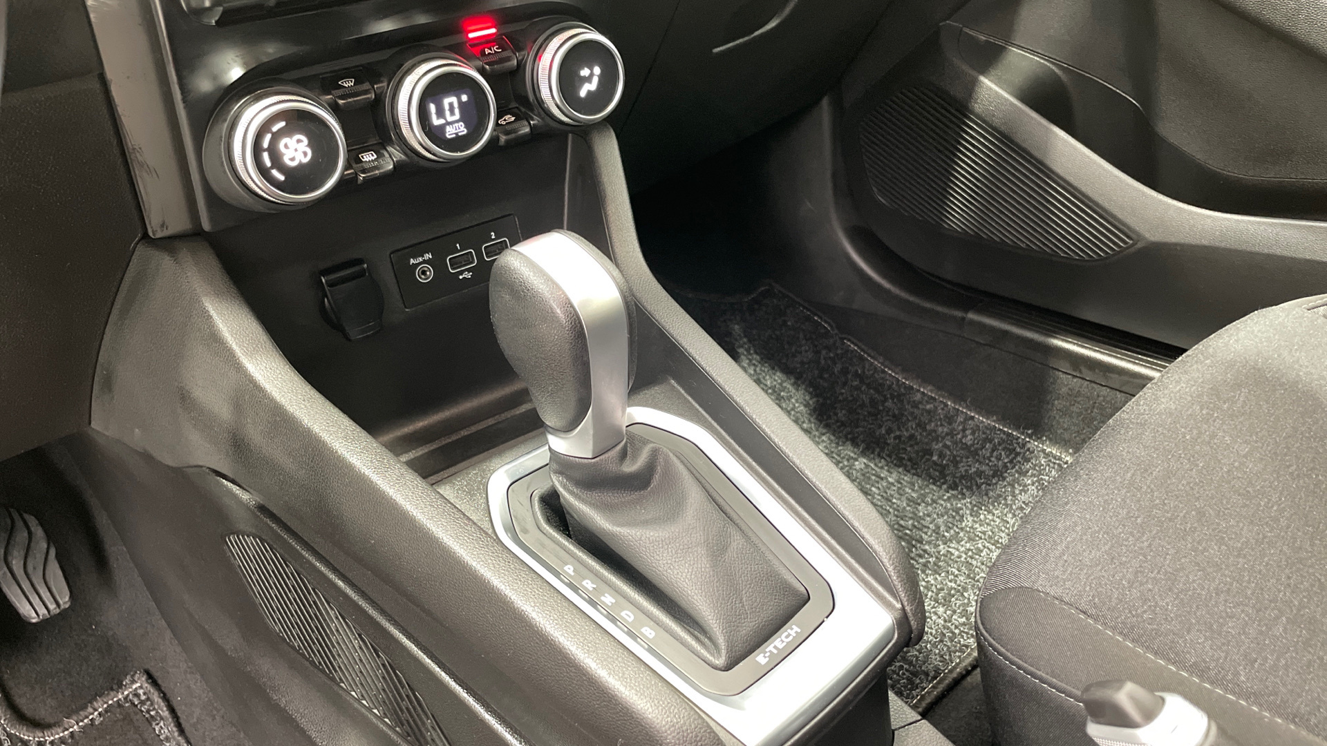 Renault Clio E-Tech Híbrido - 17