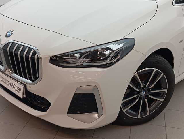 BMW Serie 2 218d Active Tourer color Blanco. Año 2024. 110KW(150CV). Diésel. En concesionario Augusta Aragon S.A. de Zaragoza