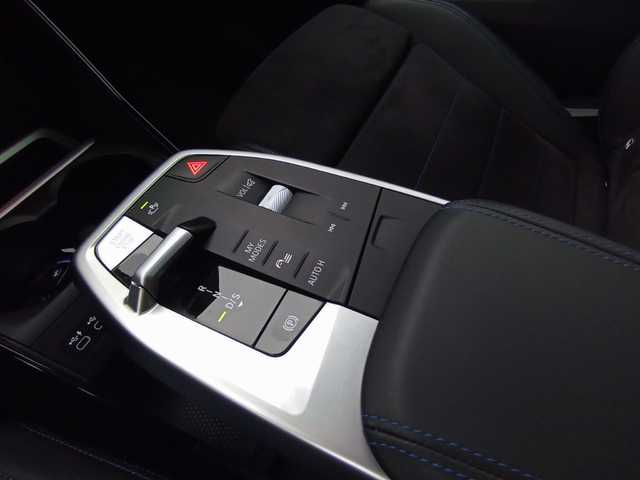 BMW Serie 2 218d Active Tourer color Blanco. Año 2024. 110KW(150CV). Diésel. En concesionario Augusta Aragon S.A. de Zaragoza