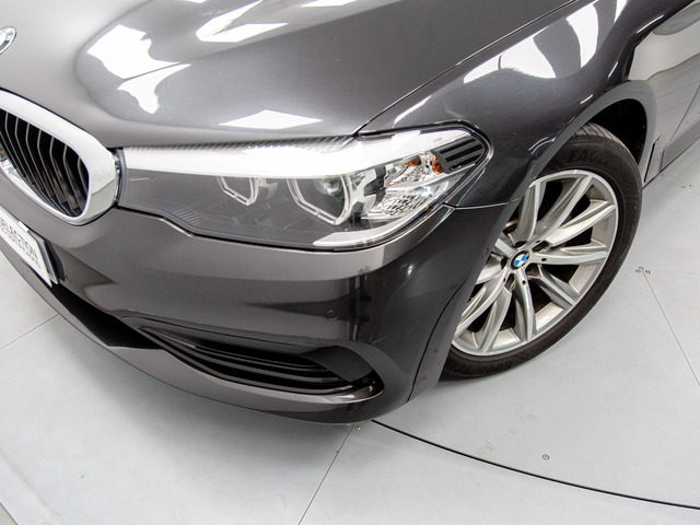 BMW Serie 5 520i color Gris. Año 2020. 135KW(184CV). Gasolina. En concesionario Móvil Begar Alicante de Alicante