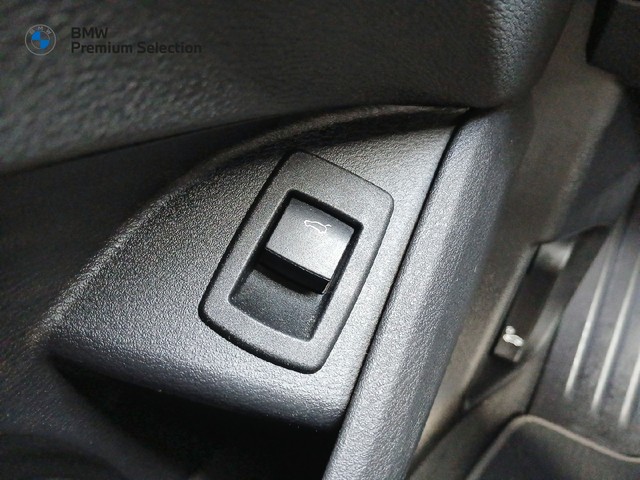 BMW X1 sDrive18d color Blanco. Año 2019. 110KW(150CV). Diésel. En concesionario Adler Motor S.L. TOLEDO de Toledo