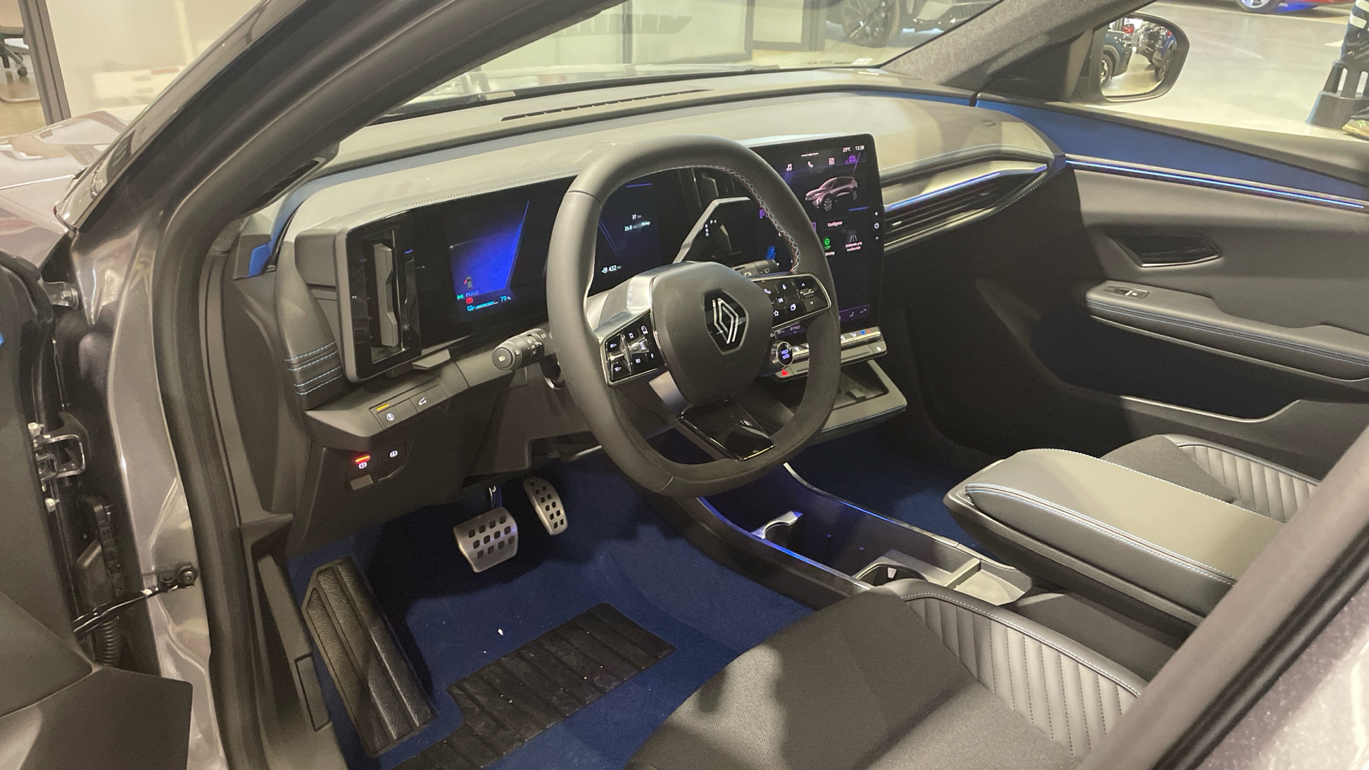 Renault Scenic E-Tech 218 - 8