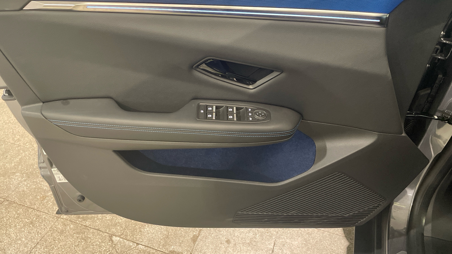 Renault Scenic E-Tech 218 - 9