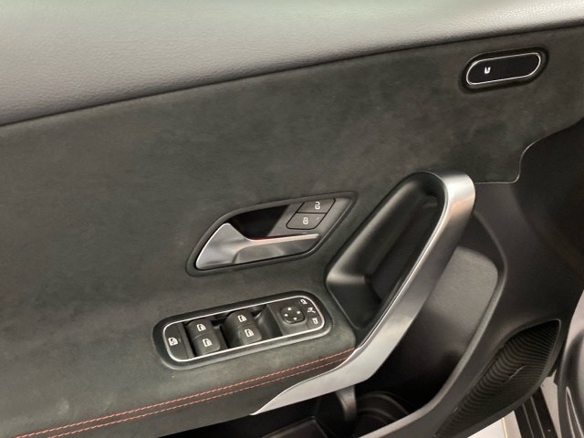 Mercedes-Benz Clase A 180 d - 17
