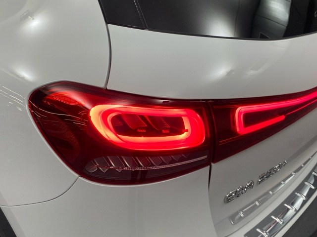 Mercedes-Benz EQA 250 - 16