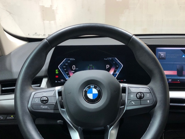 BMW X1 sDrive18d color Azul. Año 2024. 110KW(150CV). Diésel. En concesionario Movilnorte El Carralero de Madrid