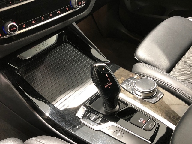 BMW X3 xDrive20d color Azul. Año 2018. 140KW(190CV). Diésel. En concesionario Auto Premier, S.A. - MADRID de Madrid