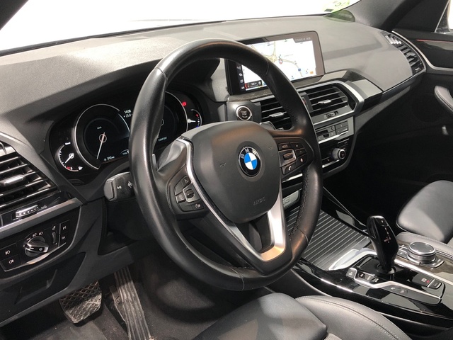 BMW X3 xDrive20d color Azul. Año 2018. 140KW(190CV). Diésel. En concesionario Auto Premier, S.A. - MADRID de Madrid