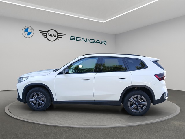 BMW X1 sDrive18d color Blanco. Año 2023. 110KW(150CV). Diésel. En concesionario ALZIRA Automoviles Fersan, S.A. de Valencia