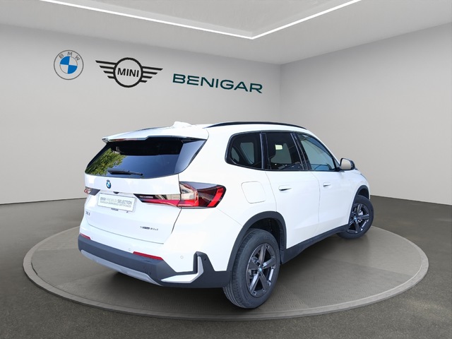 BMW X1 sDrive18d color Blanco. Año 2023. 110KW(150CV). Diésel. En concesionario ALZIRA Automoviles Fersan, S.A. de Valencia