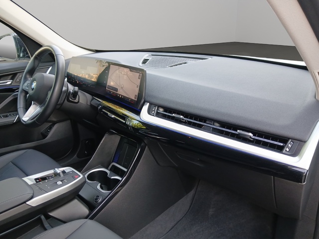 BMW X1 sDrive18d color Blanco. Año 2023. 110KW(150CV). Diésel. En concesionario ALZIRA Automoviles Fersan, S.A. de Valencia