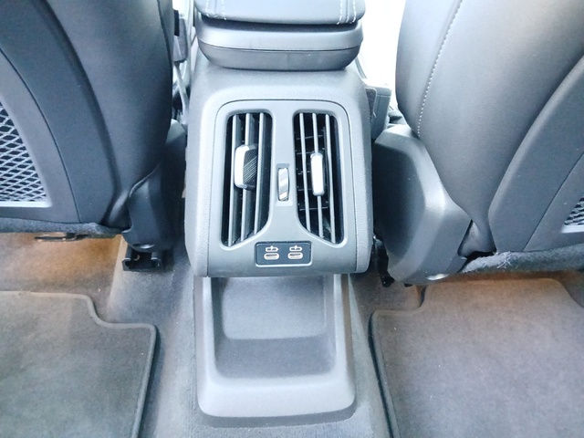 BMW X1 sDrive18d color Blanco. Año 2023. 110KW(150CV). Diésel. En concesionario ALZIRA Automoviles Fersan, S.A. de Valencia