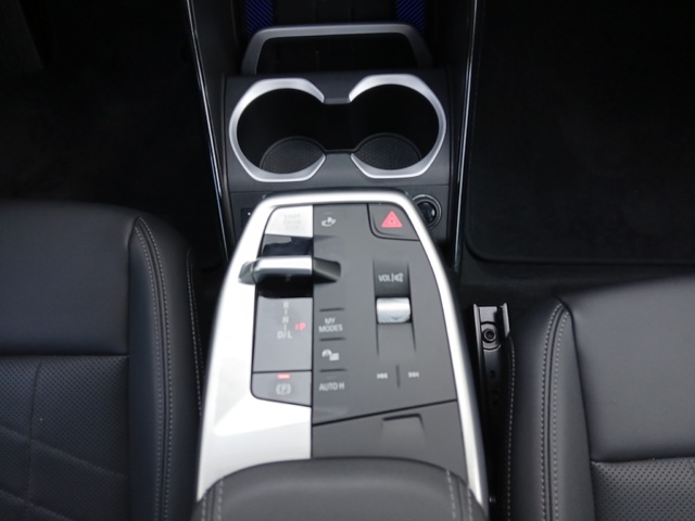 BMW X1 sDrive18d color Blanco. Año 2023. 110KW(150CV). Diésel. En concesionario ALZIRA Automoviles Fersan, S.A. de Valencia