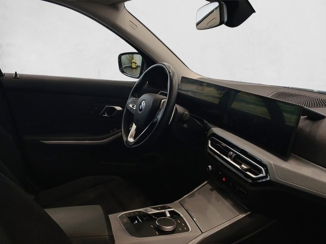 BMW Serie 3 320d Touring color Gris. Año 2023. 140KW(190CV). Diésel. En concesionario Enekuri Motor de Vizcaya