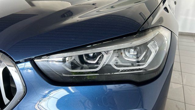 BMW X1 xDrive25e color Azul. Año 2022. 162KW(220CV). Híbrido Electro/Gasolina. En concesionario BYmyCAR Madrid - Alcalá de Madrid