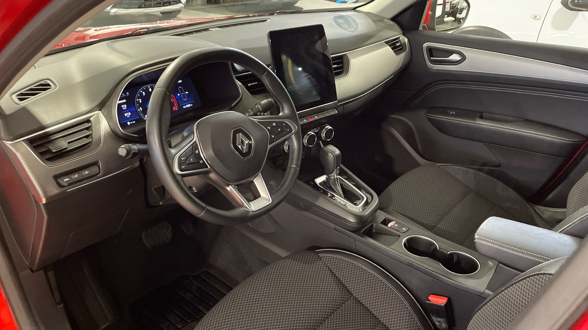 Renault Arkana TCe 140 Microhíbrido - 8