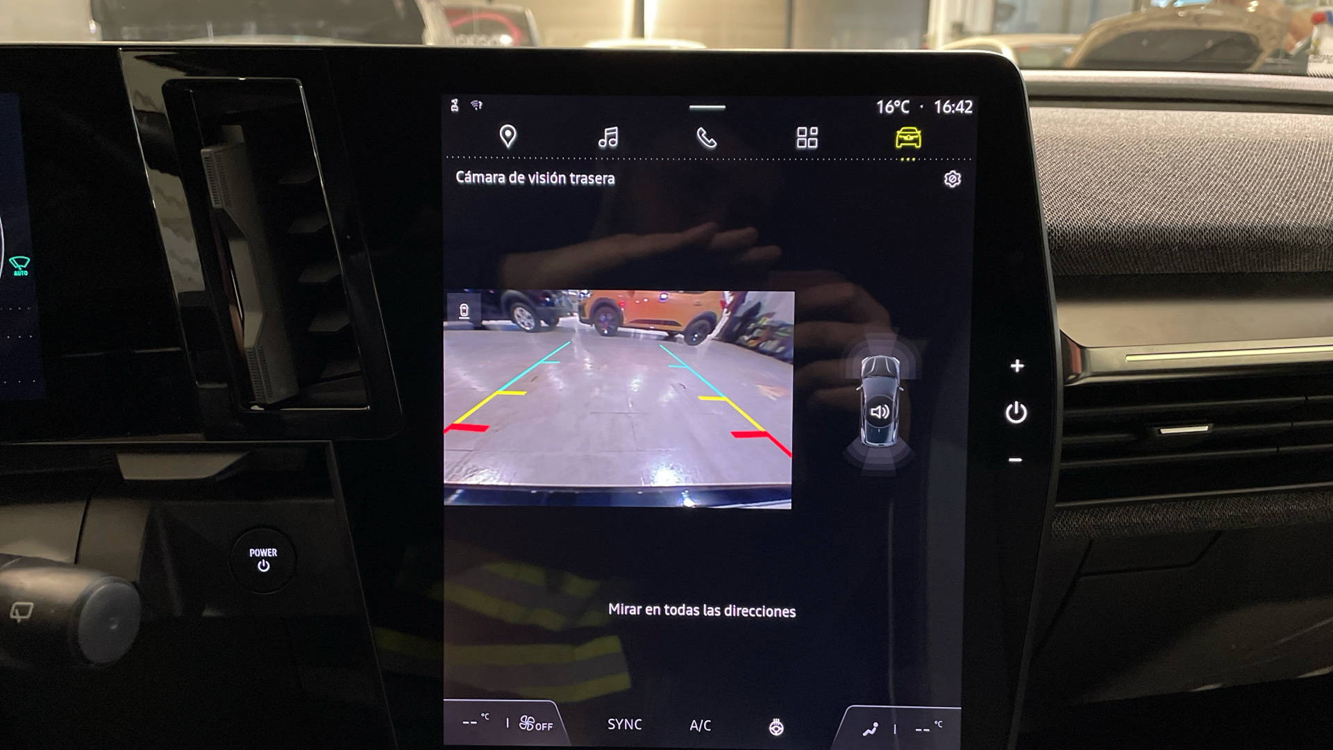 Renault Megane E-Tech EV60 - 11