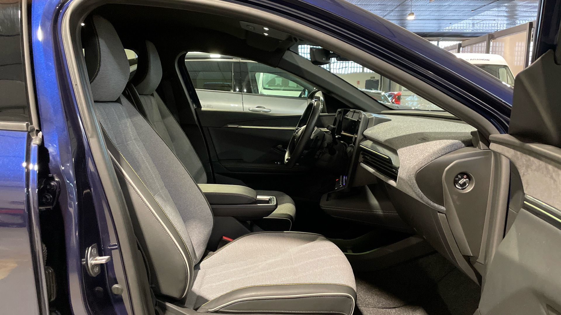 Renault Megane E-Tech EV60 - 13