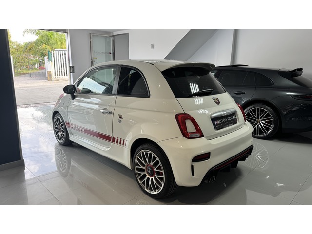 Abarth 500 1.4 16v T-Jet 595 107 kW (145 CV)