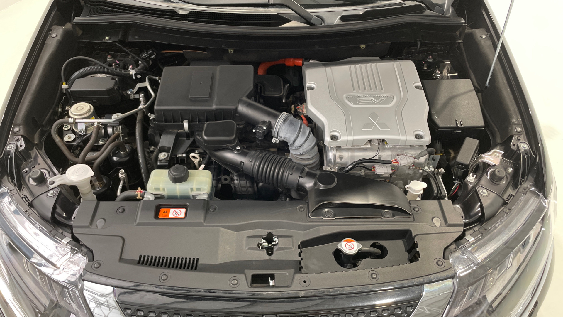 Mitsubishi Outlander 2.4 PHEV - 20