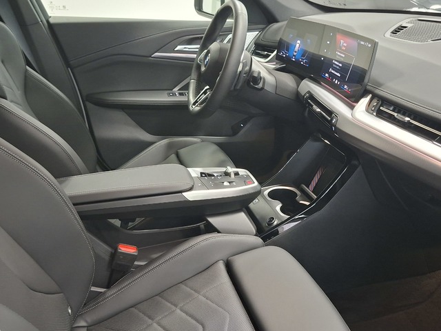 BMW X1 sDrive20d color Blanco. Año 2025. 120KW(163CV). Diésel. En concesionario Automoviles Bertolin S.L. de Valencia